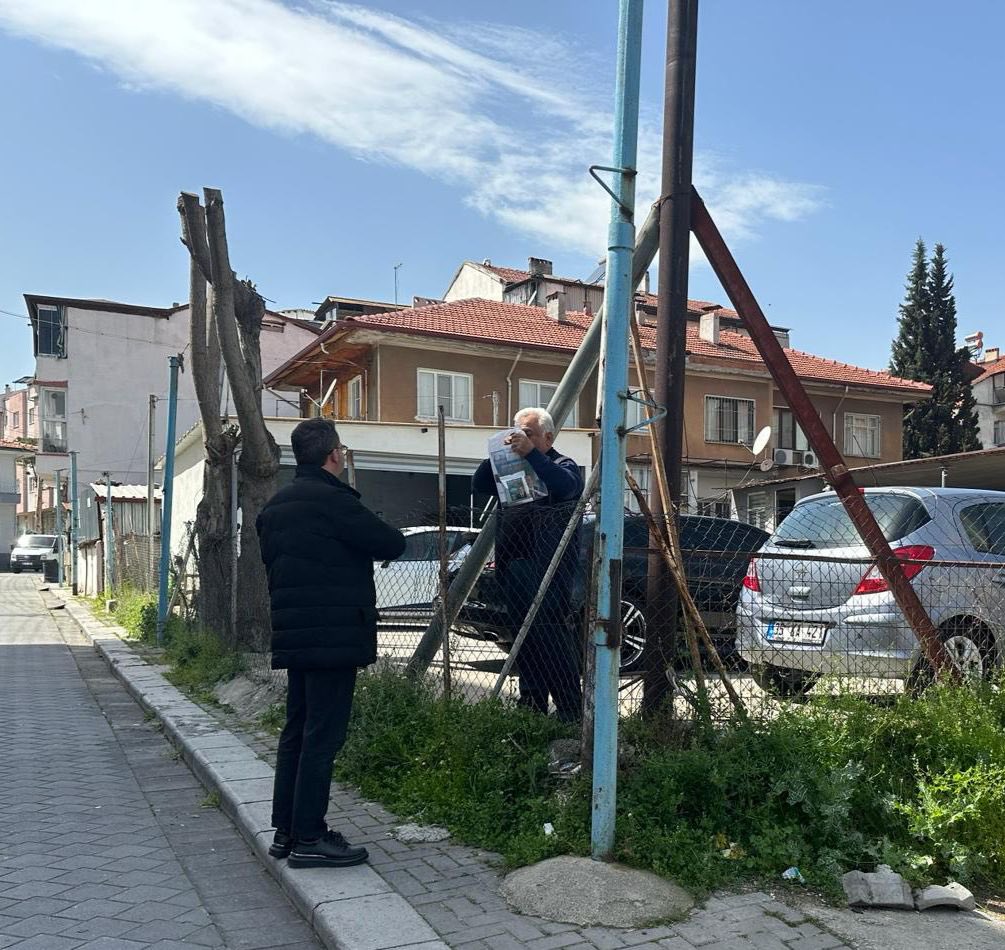 ugurgokbel's tweet photo. Girilmedik kapı, dokunulmadık gönül bırakmıyoruz !

📍 Topraklık Mahallesi https://t.co/QKliSlJNOB