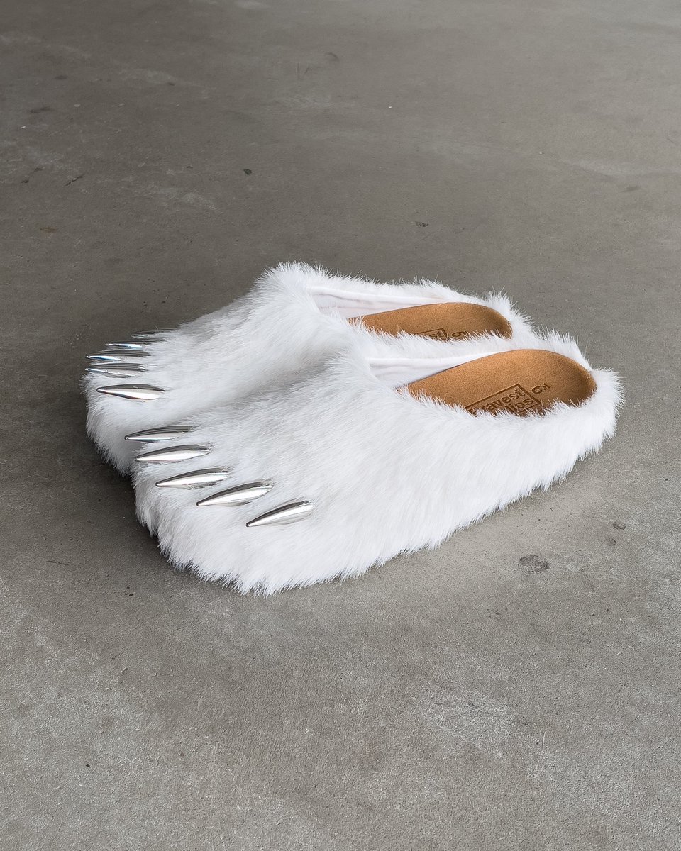 fashionsdrops's tweet photo. Bravest's Polar Bear Claws, 2024

Releasing on March 29th at https://t.co/cgeC98TkyV https://t.co/xH0pmPdh57