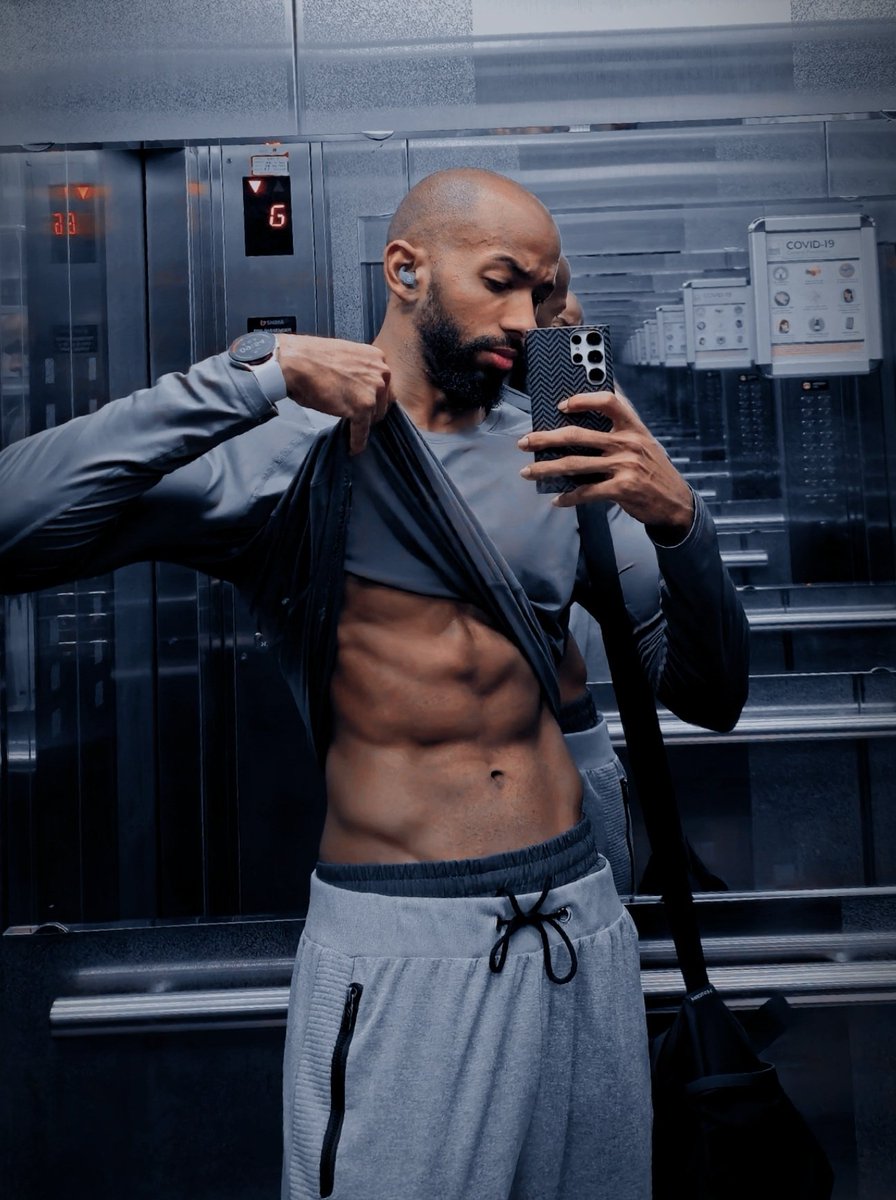 moe_davinci's tweet photo. Take care of
Yourself ๐ค Your Health ๐ฉถ Your Body ๐ค
#fitness #gym #workout #gymmotivation #abs #fit #fadefit #ู
ุงุดุงุกุงููู https://t.co/ou4l4HIcMS