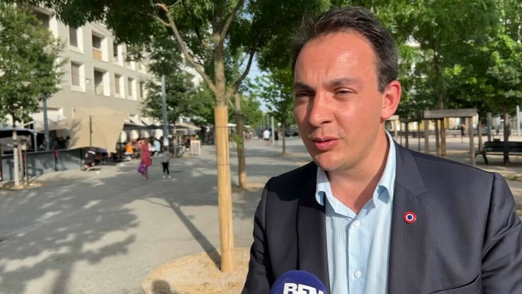 BFMTV's tweet photo. Municipales 2026 à Lyon: la candidature de Pierre Oliver "adoubée" par les ténors des Républicains
https://t.co/kGJbrcQQU9 https://t.co/9XtiixyxO7