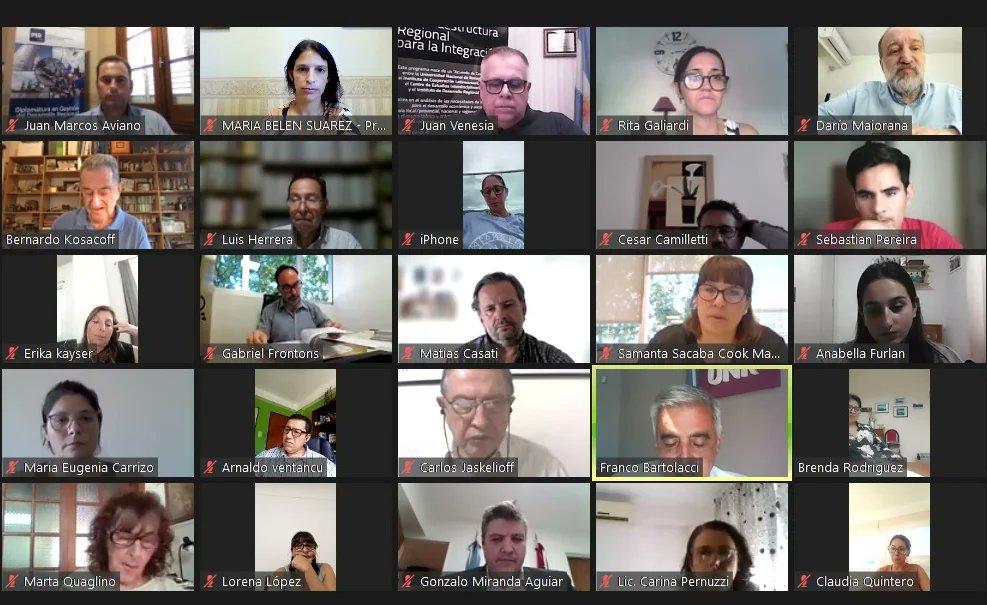 👩‍💻Dimos inicio al cursado de la cohorte 2024 de la Diplomatura en Gestión del Desarrollo Regional de la <a href="/UNRoficial/">UNR</a> 

Con la presencia del Rector <a href="/fbartolacci/">Franco Bartolacci</a> y el Director del CEI <a href="/dario_maiorana/">Darío Maiorana</a> se dictó la primera clase a cargo de Bernardo Kosacoff.