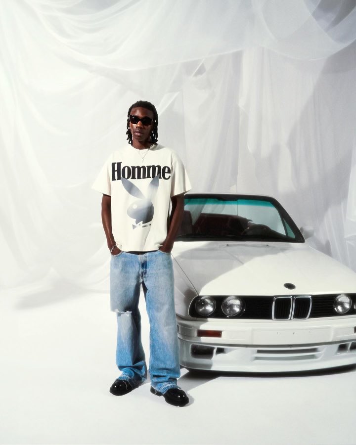 HommeFemme's tweet photo. Cheikh in our Twisted Bunny Tee | Two Colorways Available Worldwide https://t.co/J86u1P2XYu 

As an ode to our iconic “Twisted Fingers” graphic &amp; West Coast roots, this tee elevates an OG Homme Femme style with the world renowned Playboy Logo. https://t.co/uRoW1mm8Lf