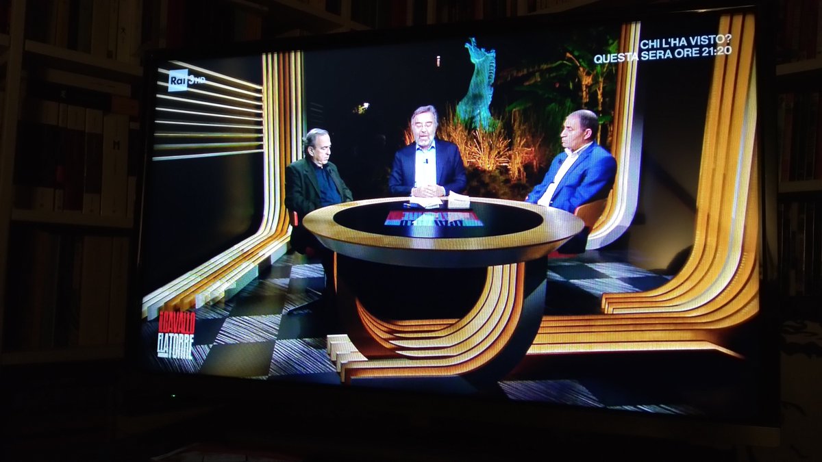 DellaRighe's tweet photo. Che dono meraviglioso stasera @MarcoDamilan, grazie ❤️❤️ #apeirogon #ilcavalloelatorre @rai3 https://t.co/pJI4T3pGDH
