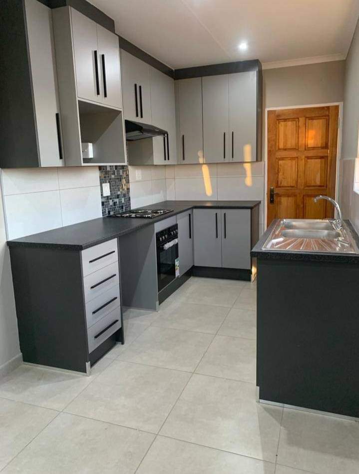 Sunshineprojec's tweet image. The small  kitchen  matters too🦺🚧
#mybrotherskeeper 
Nonku/R Kelly 
#handwork 
#thebeutyofconstriction