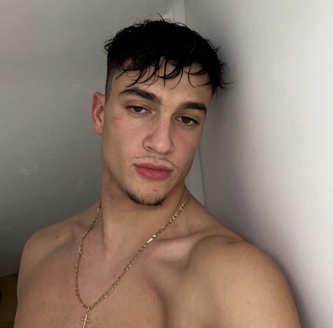 AlexanderSmit54's tweet photo. hey guys😈 https://t.co/vmdoOF1YzG