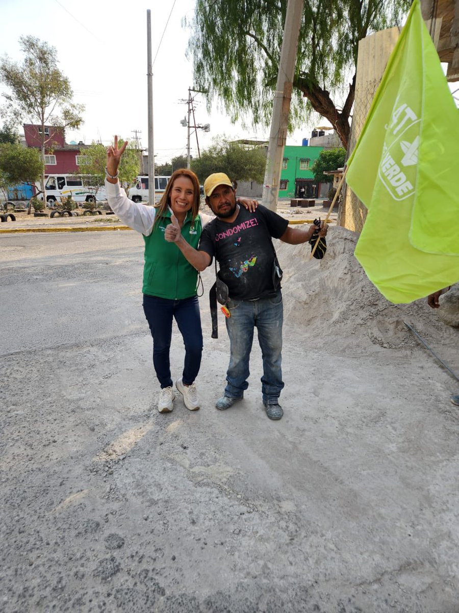 ¡Gracias, Colonia Sagrario! Por escuchar mis propuestas y compartir sus preocupaciones. Unidos, vamos a construir un futuro mejor para todos. 💚 #ConIvonneVa #JuntosPorUnMejorFuturo #FuerzaVerde