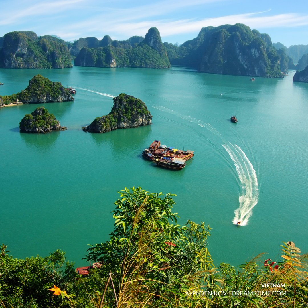 CTSCollection's tweet photo. Cautívate al visitar con el amor de tu vida los increíbles rincones de #Vietnam💞🌟
Contacta a nuestros Travel Designers, clic aquí:👉https://t.co/WAk45swYGf
#CTSCollection #CoupleTravel #MomentosInolvidables #ExperienciasConAmor https://t.co/bkySE9M4bO