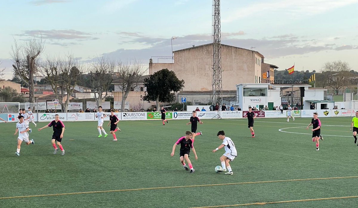 So proud of Jack tonight playing vs Real Madrid U15. Didn’t get to see it in person but photos to last a lifetime! #beproud #baller #prouddad ⁦@NorthSomersetFD⁩ ⁦@TKASA_PE⁩