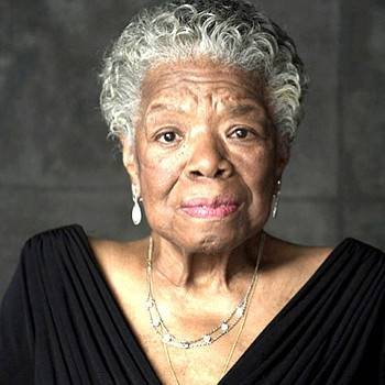 fuedicho's tweet photo. "Trata de ser un arcoíris en la nube de alguien". 
Maya Angelou
#Fuedicho https://t.co/LXMEd2cq5U