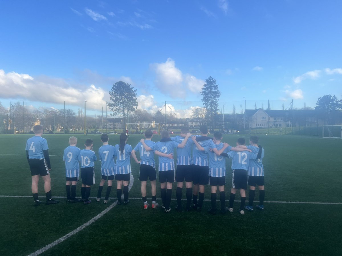 MarkKingRCF's tweet photo. 2 Games ✅
2 Wins ✅ 

@KnightswoodSec 2 - 2  @HermitageAcad

Knighthood through to the next round on penalties🏆

Super proud of the team again !

Thanks @HermitageAcad for a great game 💙

⚽️Ross M
⚽️Kyle M

MOTM 🏆 Kyle C https://t.co/A9qbrWHyUH
