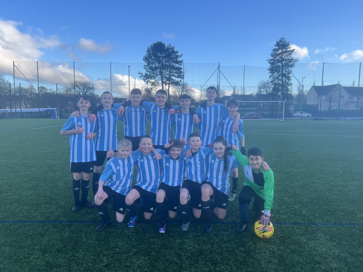 MarkKingRCF's tweet photo. 2 Games ✅
2 Wins ✅ 

@KnightswoodSec 2 - 2  @HermitageAcad

Knighthood through to the next round on penalties🏆

Super proud of the team again !

Thanks @HermitageAcad for a great game 💙

⚽️Ross M
⚽️Kyle M

MOTM 🏆 Kyle C https://t.co/A9qbrWHyUH