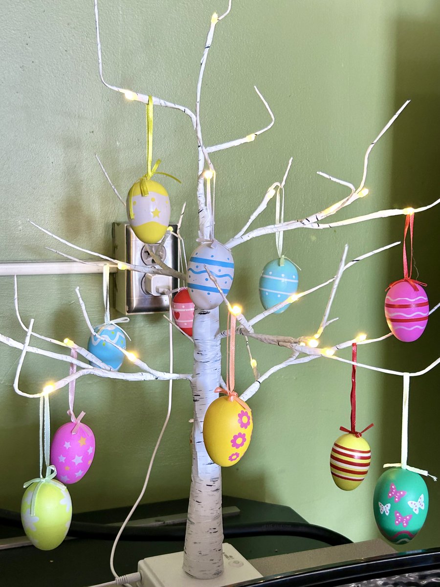 sdstatedining's tweet photo. Larson Commons pre-Easter egg hunt! New eggs will be hidden in the dining area for each dinner period this week, before Easter break. Two eggs each day will have a FREE t-shirt coupon in them! Happy hunting!
No insights to show https://t.co/d7MrIxUAMy