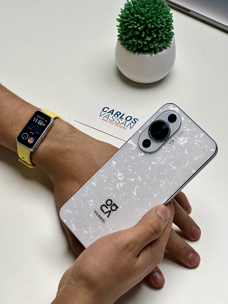 Carlos_Vassan's tweet photo. Para los fans de #HUAWEI tengo en mis manos el nuevo #NOVA12s y la Huawei Band 9 😛
¿Que pruebas les gustaría que les haga? 👀 https://t.co/XoVbeVEvi3