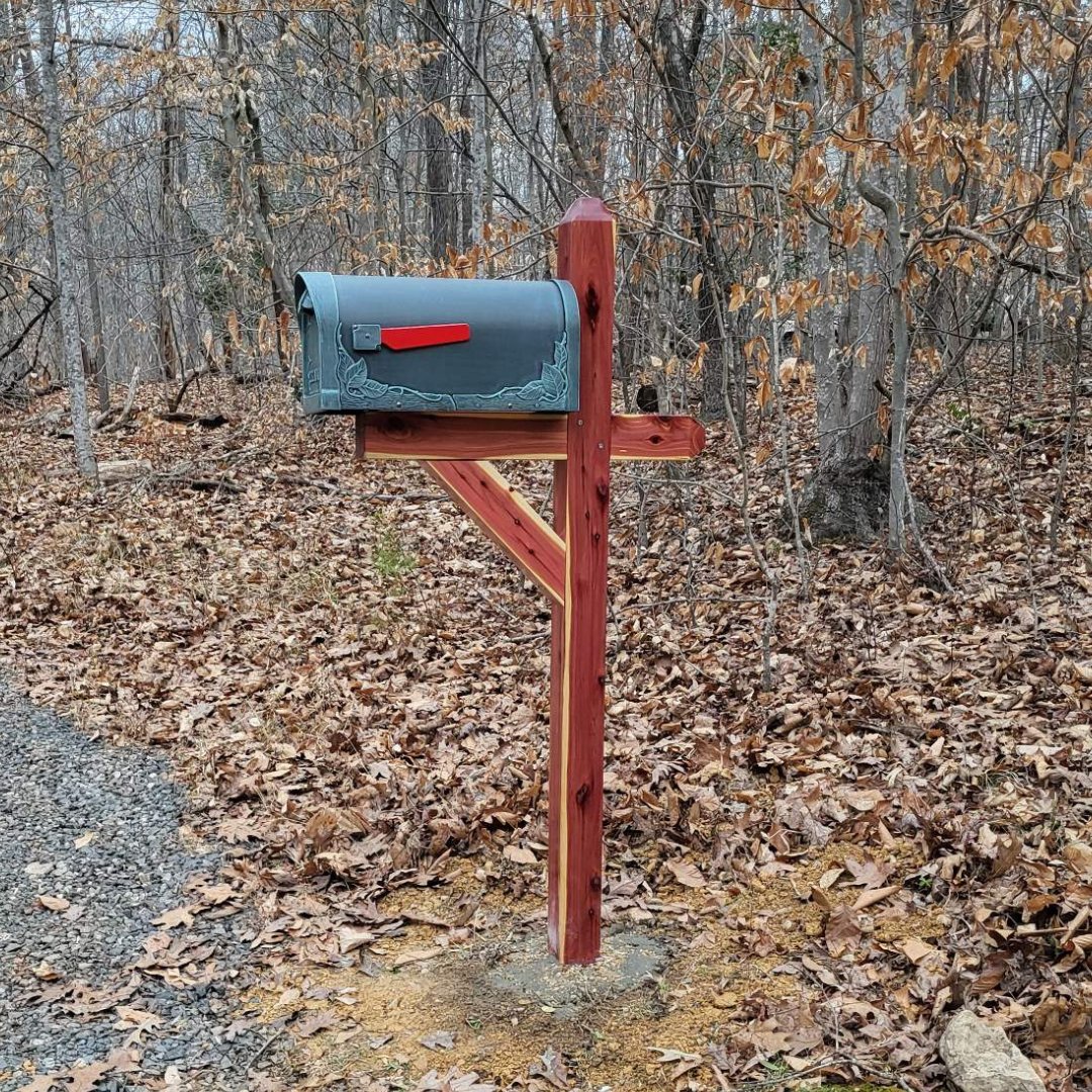 barron_designs's tweet image. An easy DIY!

Faux stone column wraps are innovative design pieces that elevate your home's interior or exterior elements. This mailbox renovation was completed by John Royer of Virginia, who used our Colorado Dry Stack Column Wrap in Everscape. 

#stonecolumn #exteriordesign