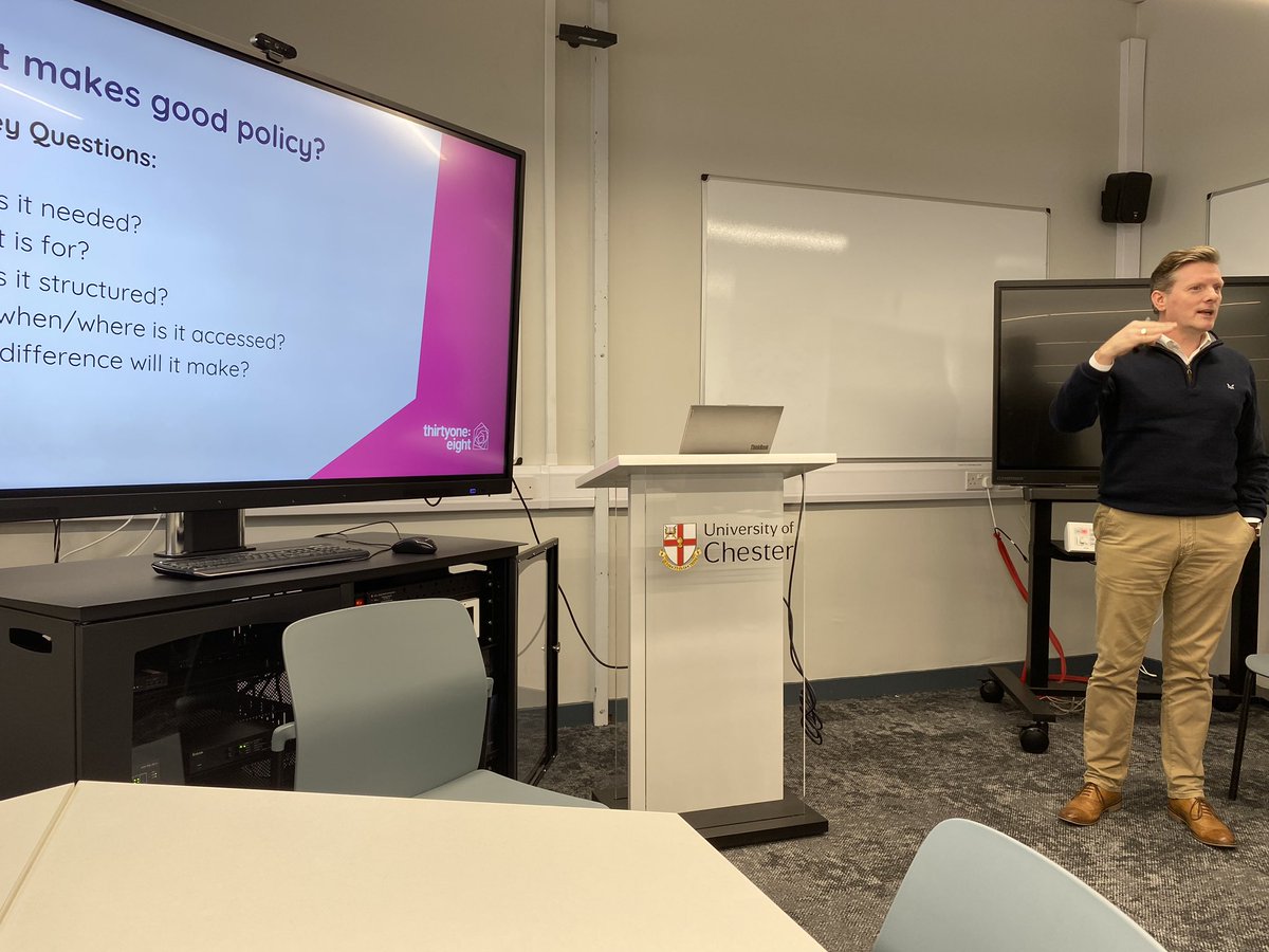 Grateful to @justhumphreysuk from @thirtyoneeight for coming to @UoCPsych to teach MSc Family and Child students about writing policy and great student engagement