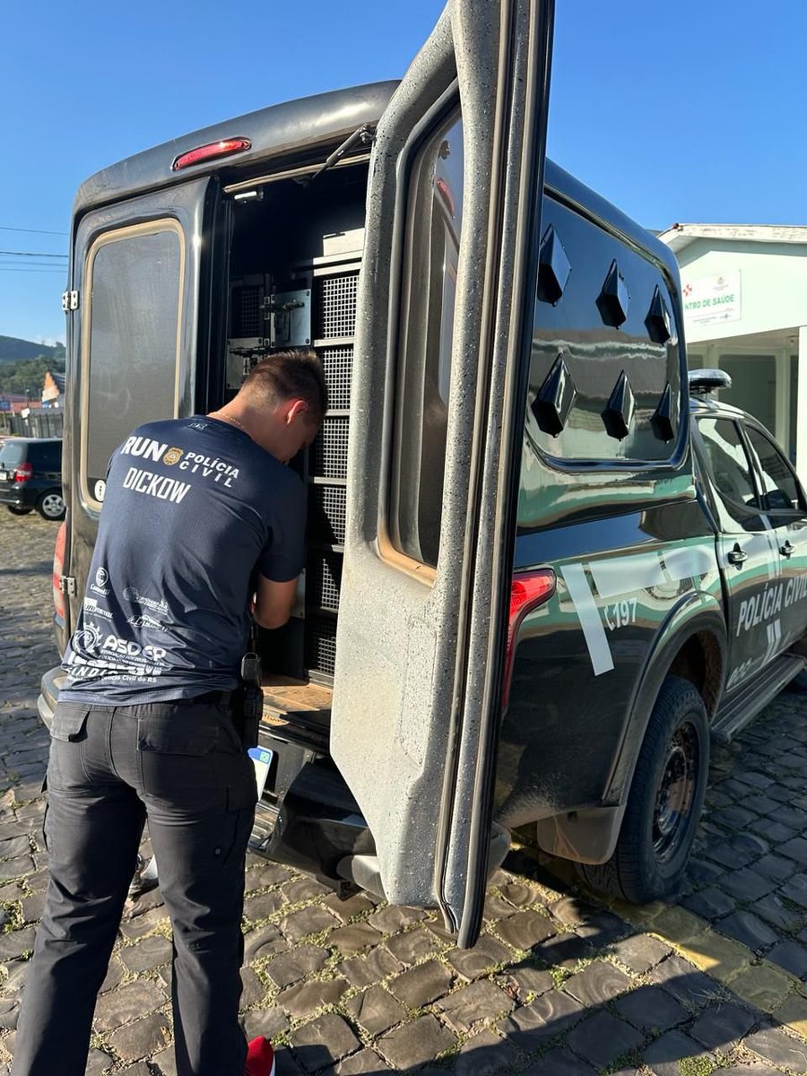 policiacivilrs's tweet photo. Polícia Civil cumpre mandado de prisão condenatória, de indivíduo de 32 anos, em Agudo. A condenação definitiva é referente prática de roubo majorado praticado em 2015 no município de Paraíso do Sul. 
#DP_Agudo https://t.co/fDuTl7W1vL