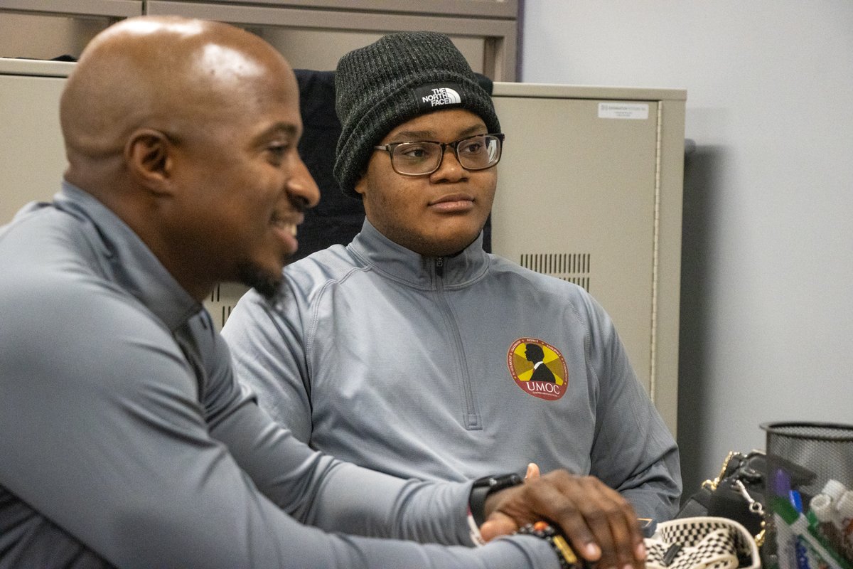 GuttmanCC's tweet photo. Our United Men of Color (UMOC) program provides an inclusive space where men of color, in particular, can receive academic support and mentoring. Part of @cunybmi, members participate in activities to build character and community. 
#menofcolor #studentsupport #collegesuccess https://t.co/qDB75WM2xF