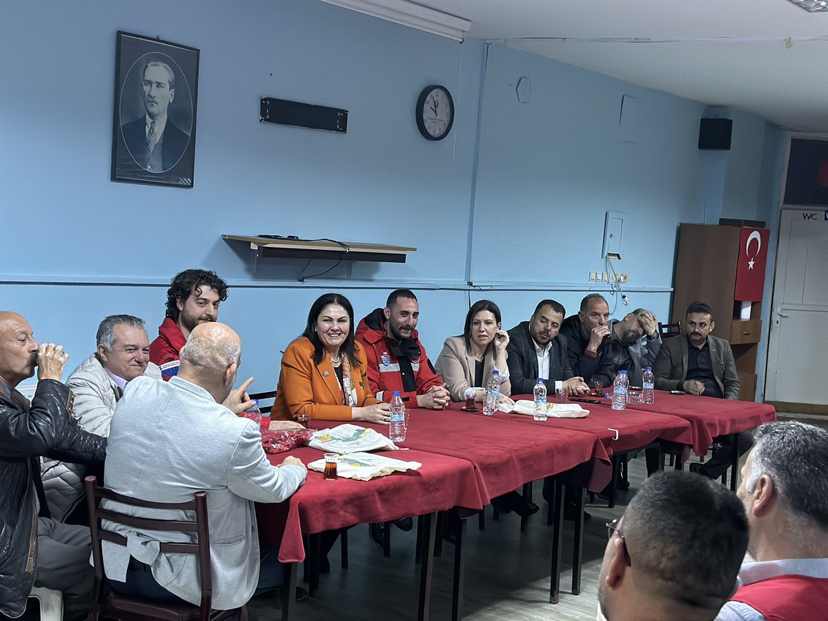 ibabelgin's tweet photo. Edirne Arama Kurtarma Dernek #EDAK Başkanı Sn. Ilgaz Çakıcı ve dernek üyelerimizle bir araya geldik.
Değerli ve çok önemli bir konuda emek sarf eden kıymetli hemşehrilerimize, bizlere ayırdıkları zaman ve sıcak sohbetleri için teşekkür ediyorum.
#HepBirlikteEdirne https://t.co/F4XUgllLUU