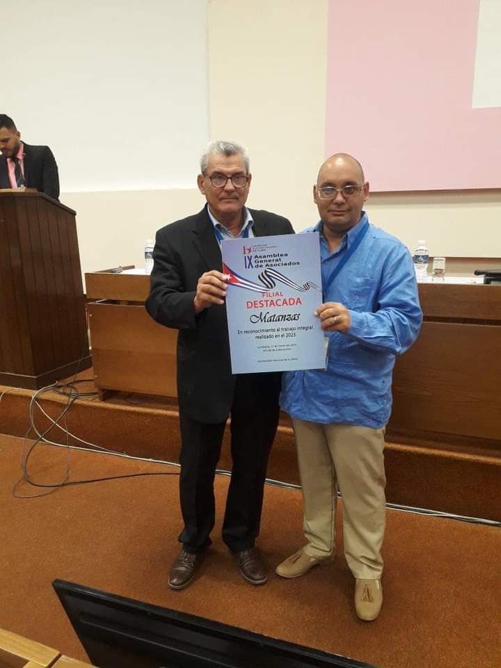 #Matanzas entre las provincias seleccionadas como destacadas en el año 2023 junto a Holguín, Santiago de Cuba y Guantánamo.
Muchas Felicidades...!!!🇨🇺
#CubaViveEnSuHistoria
#MatancerosEnVictoria
<a href="/UNHICMatanzas/">Unión de Historiadores - Filial Matanzas</a> #GobMtz