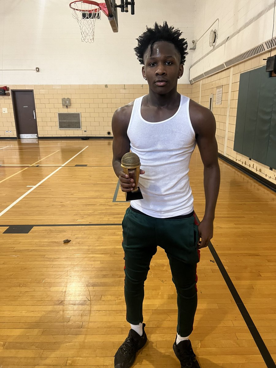 TeamTaylorBB's tweet photo. Open Runs MVP Saivion Singleton @1Savo2026 
was sessions one MVP https://t.co/fprZVUlbnL