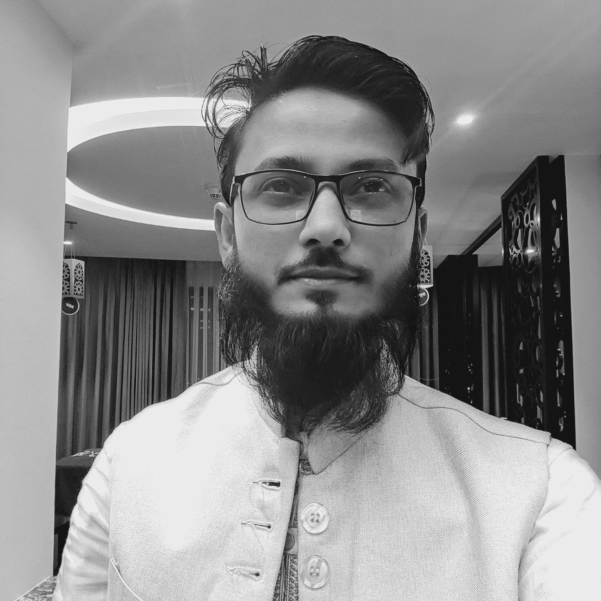 numansadi24's tweet photo. #NewProfilePic https://t.co/s2O8vJs0hK