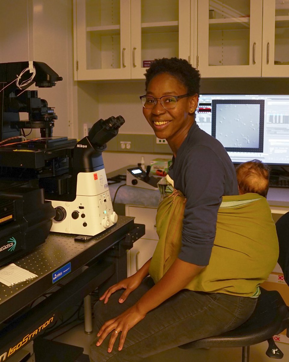 Chan Zuckerberg Initiative (@chanzuckerberg) on Twitter photo From Senegal to <a href="/Stanford_ChEMH/">Sarafan ChEM-H</a>, Hawa Thiam turned her childhood curiosity into research at the intersection of physics + biology. Discover how she's unlocking the mysteries of cell nuclei 🧬 bit.ly/3vbEIbo
#CZBiohubSF From Senegal to <a href="/Stanford_ChEMH/">Sarafan ChEM-H</a>, Hawa Thiam turned her childhood curiosity into research at the intersection of physics + biology. Discover how she's unlocking the mysteries of cell nuclei 🧬 bit.ly/3vbEIbo
#CZBiohubSF