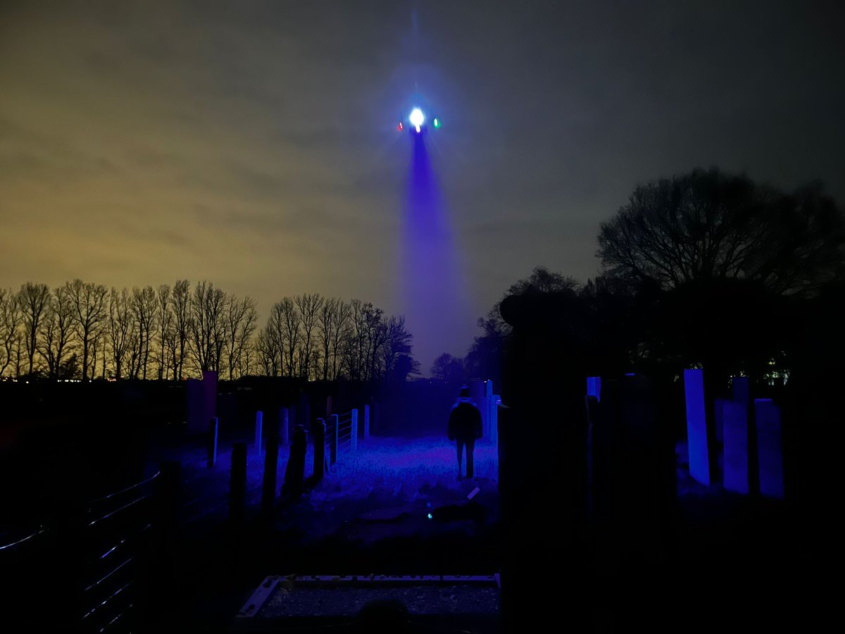 4DRL1's tweet photo. Did the aliens just land? ..or did we partake in new experiments for the development of forensic applications? Together with @TristanKrap, @HLMickleburgh and Politie Amsterdam, at begraafplaats Muiderberg. #drones #ARCfieldLAB #forensicarchaeology https://t.co/aogkGAgyKZ