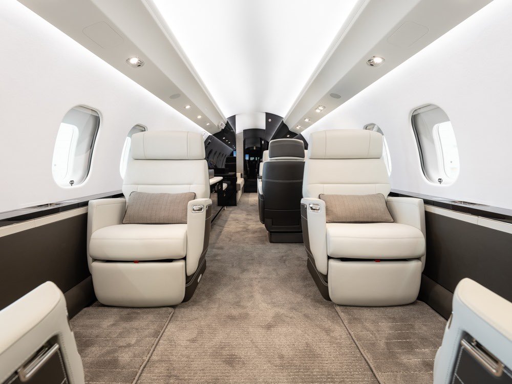 NewJetIntl's tweet photo. #Global6500
From handcrafted finishes to state-of-the-art technology, this Global 6500 aircraft redefines what it means to travel in style. Whether you're crossing oceans or continents, it offers the perfect blend of speed, range, and comfort. https://t.co/qJM4dDkgIl