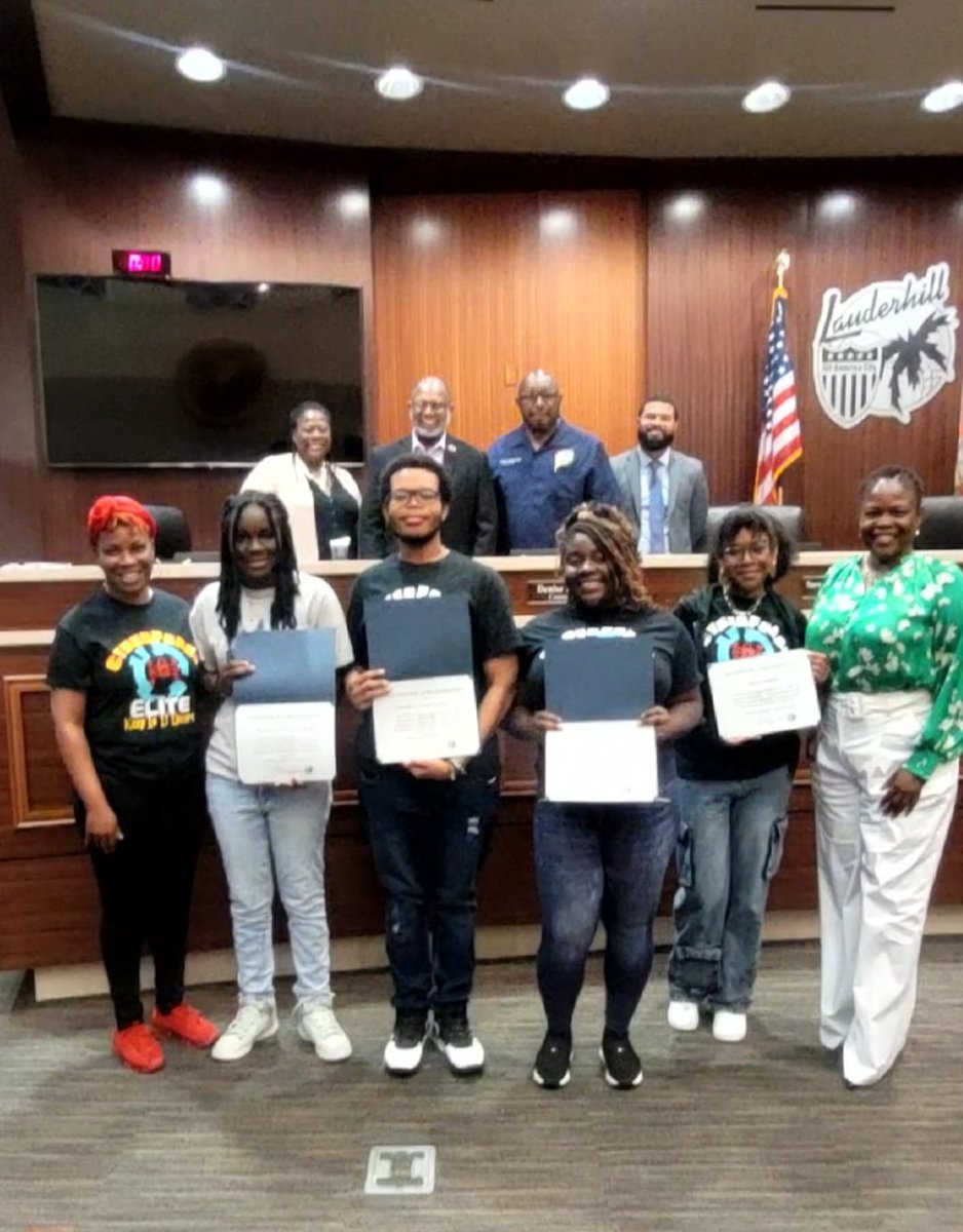TTRich242's tweet photo. Thank you, Commissioner Dunn &amp; the City of Lauderhill, for recognizing @Lauderhill612 CyberForce Elite Team at the city meeting. #PantherPride #CyberDefenders #Cybersecurity #CyberSecurityAwareness #Bschool @kkalimaxwell https://t.co/8aDcMTPAho