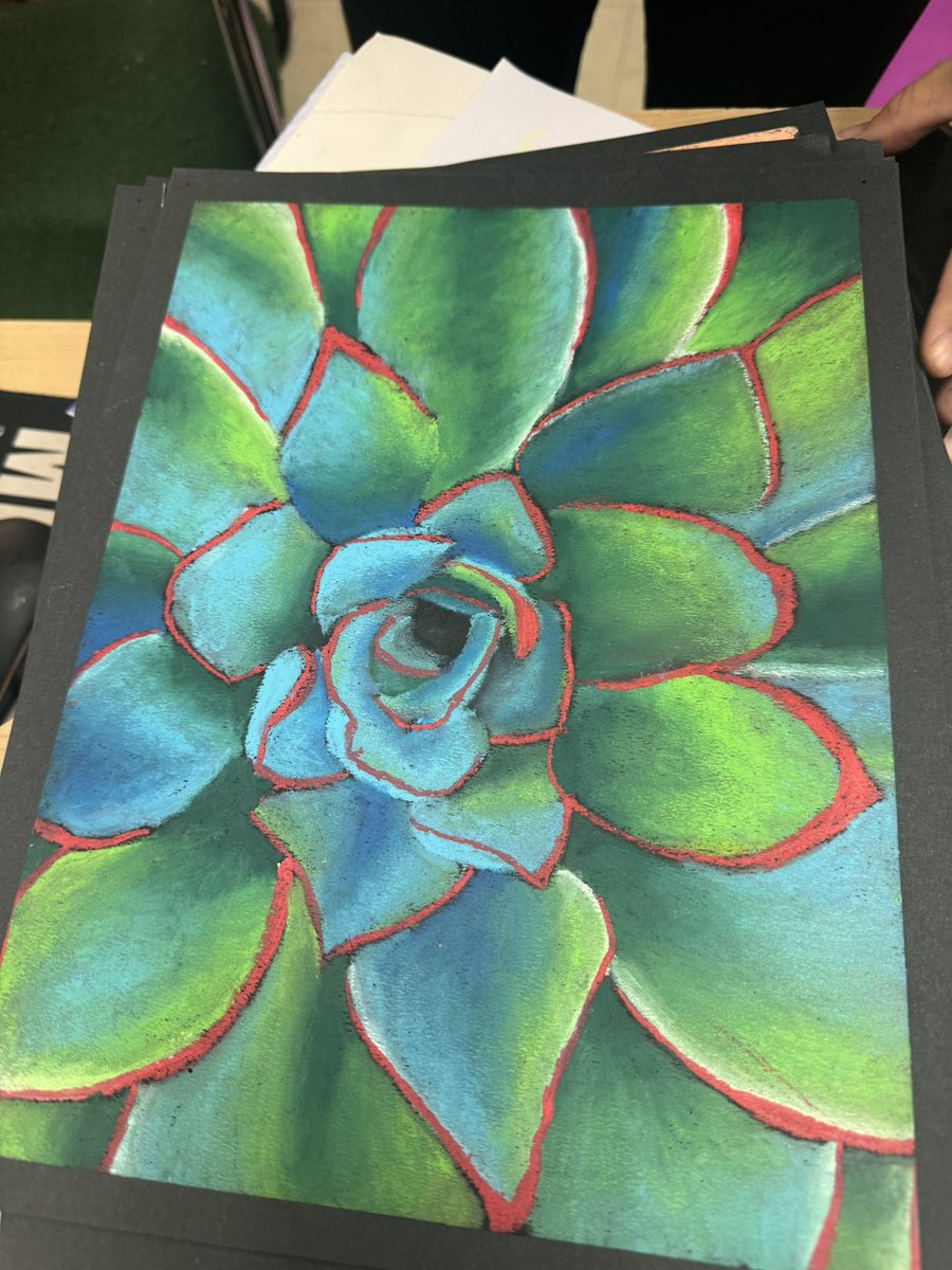 VisualArtHumble's tweet photo. Great media investigation and perspective study in art 🎨🖌️class @HumbleISD_CMS 👏👏👏 bravo students and teachers!! @HumbleISD @HumbleISD_Arts https://t.co/Huxu3XrWZq