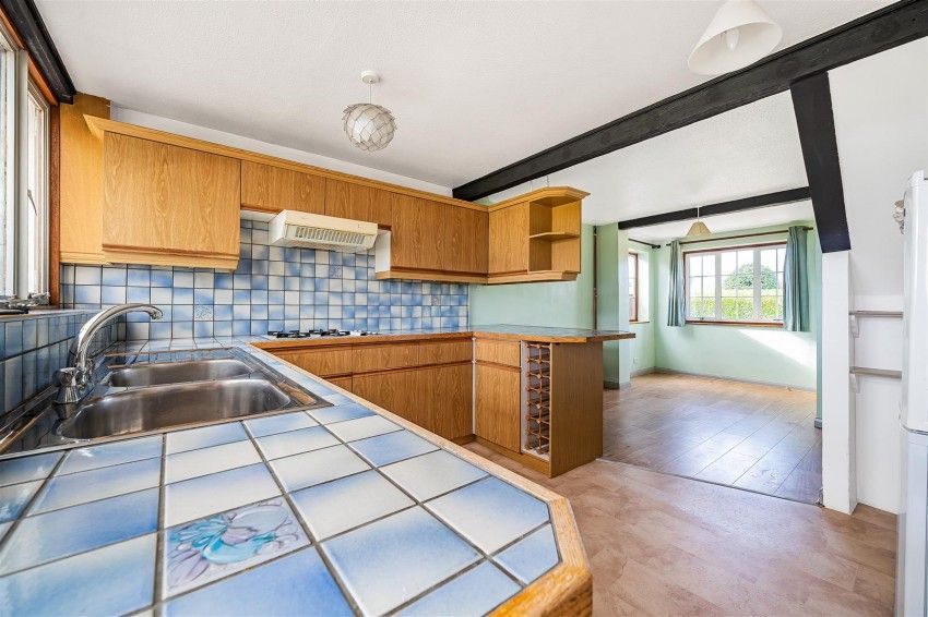 Nicholas Est Agents tweet media