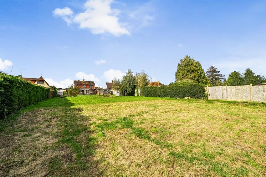 Nicholas Est Agents tweet media