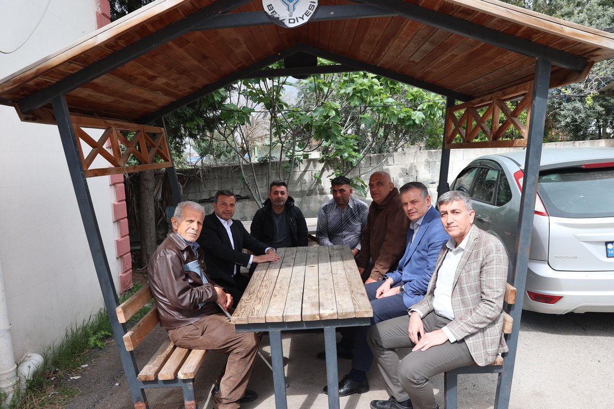 fmkocaispir's tweet photo. Dolmuş Kooperatiflerimizi ziyaret ederek şoförlerimizle bir araya geldik, gönülden sohbetlerine ortak olduk. 

Her bir hemşehrimizi dinliyor, daha huzurlu bir Adana için çalışmalarımıza devam ediyoruz. 🙋‍♂️ https://t.co/UVIuomC0ii