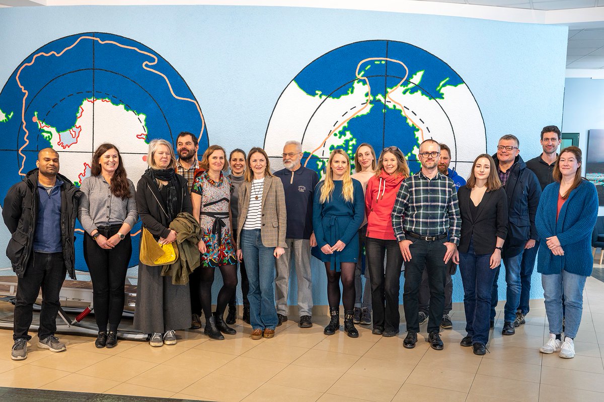 ArcticSgd's tweet photo. W dniach 4-7 marca odbyło się spotkanie projektowe kończące RAW - Glaciers Retreat and Fjords Wither project. Podczas spotkania ArcticSGD również prezentował wyniki otrzymane w ramach projektu. Zdjęcia: Muzeum Badań Polarnych w Puławach @ncn_gov_pl @eeanorwaygrants https://t.co/GGM3hduFKd
