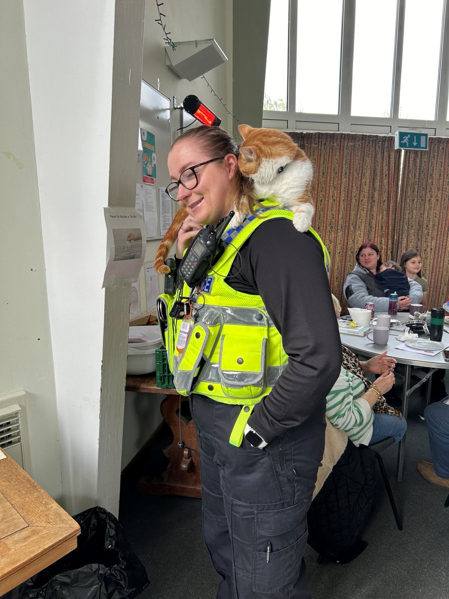 Busy day of  community engagement for #Stroud NPT at @Paganhill  joined by PC Cosgrove & Becky Lamb from the crime prevention team.
Thanks to everyone that came to see us including Garfield 🐈  
#CrimePrevention
#VisibleInTheCommunity