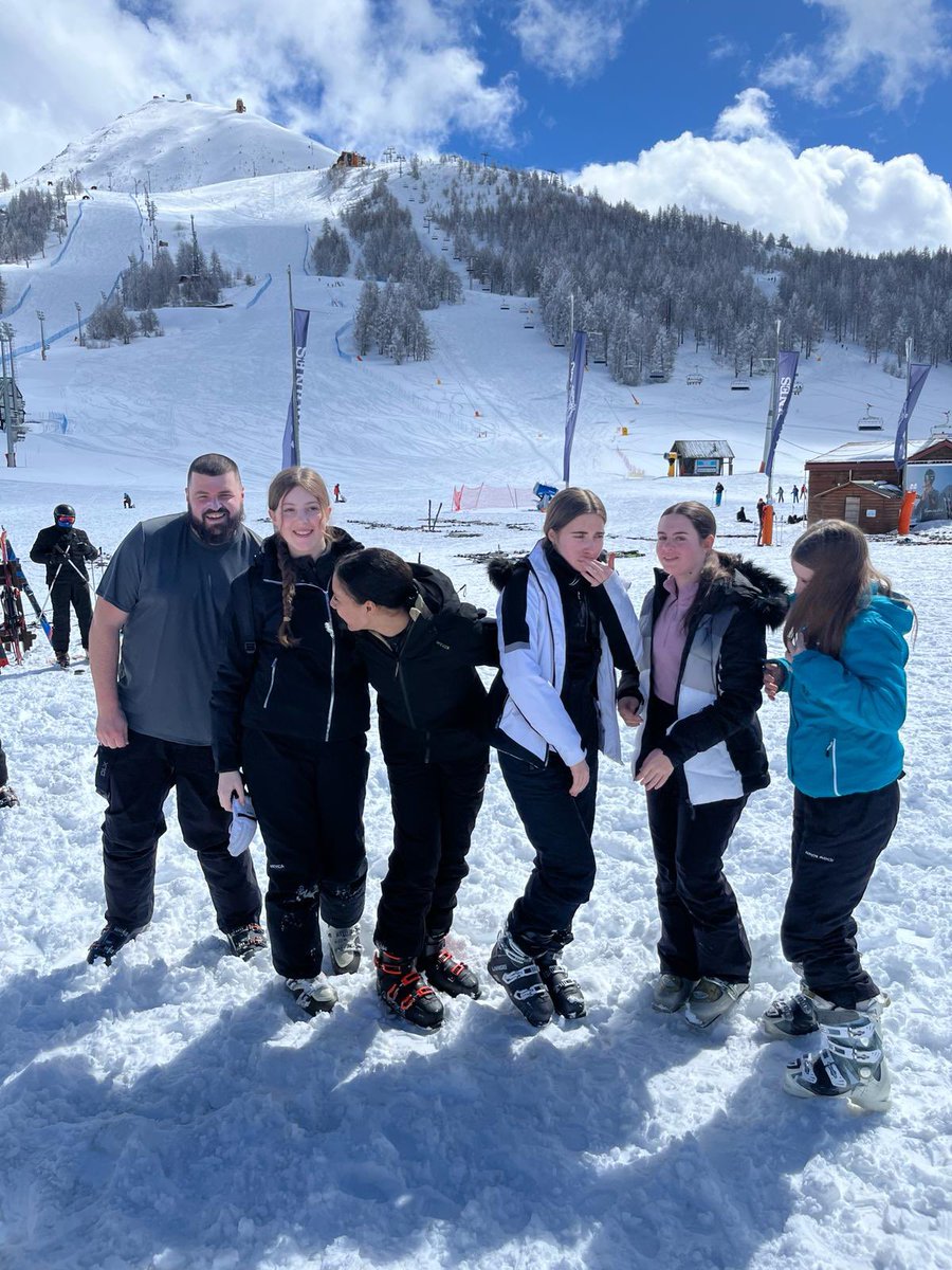 RastrickSports's tweet photo. Some of the year 9 girls today (featuring Mr Winterbottom - honourable year 9 girl) #sestriere2024 #nopicturesplease https://t.co/1JimOjUY6B