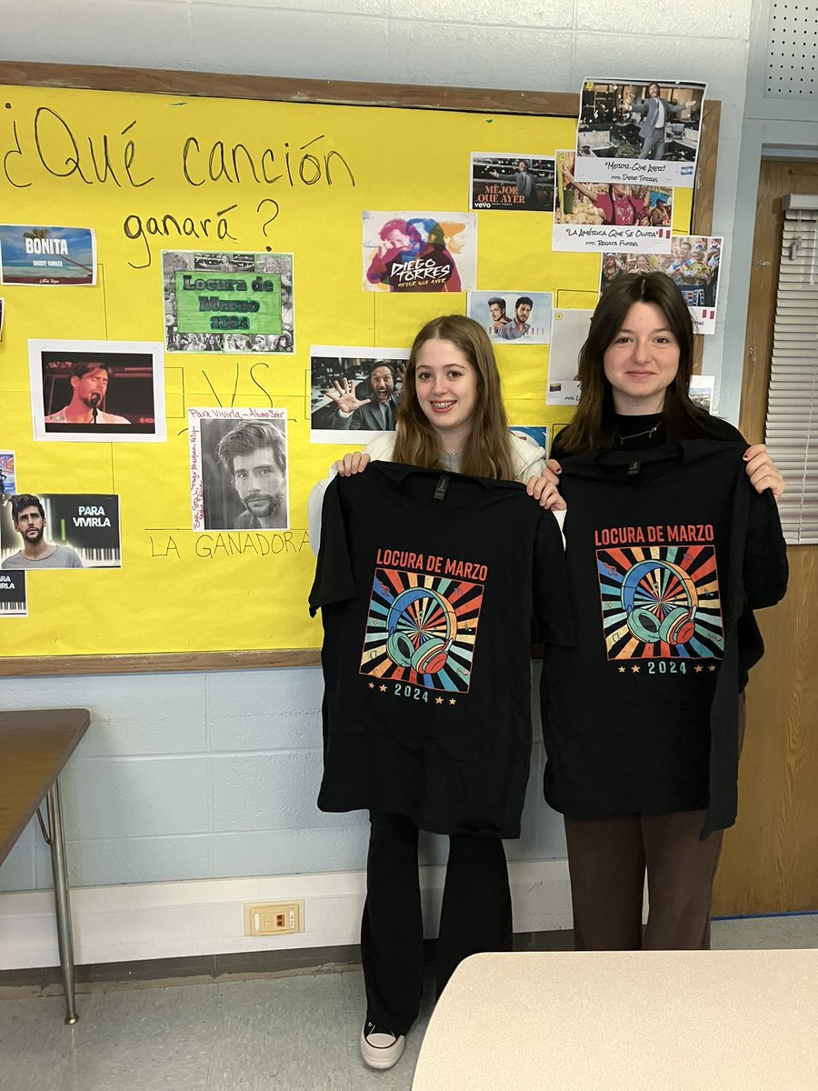 Locura de marzo class champions awarded today. The responses- me encanta the Álvaro stickers and these tshirts are sick! @SenorAshby @loliveira55 @Mrs_D_Sweet @WeareMiddletown