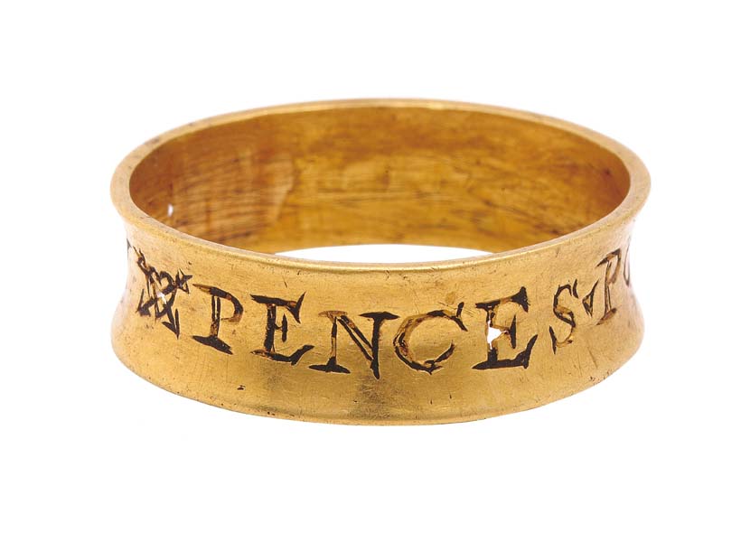 All that glisters... ✨ A gold ring, found during excavations of the Rose Theatre on Bankside. The inscription reads 'PENCES POVR MOYE DV' (the letters ‘DV’ stand for the Latin words ‘Deo Volente’) which translates as ‘Think of me, God willing’. #WorldTheatreDay