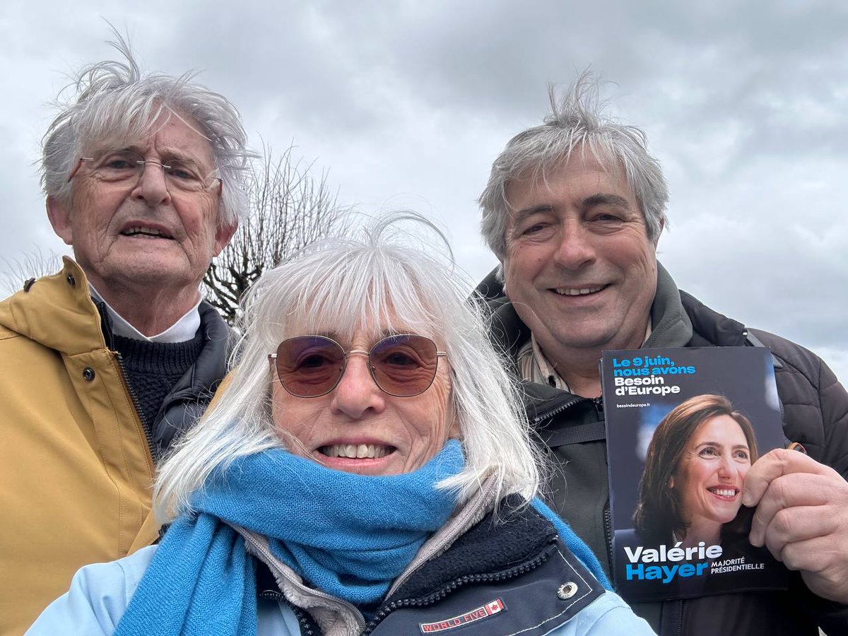 Renaissance_29's tweet photo. Les Concarnois mobilisés et en campagne #BesoinDEurope avec @ValerieHayer ! https://t.co/gmRV6Zey2C