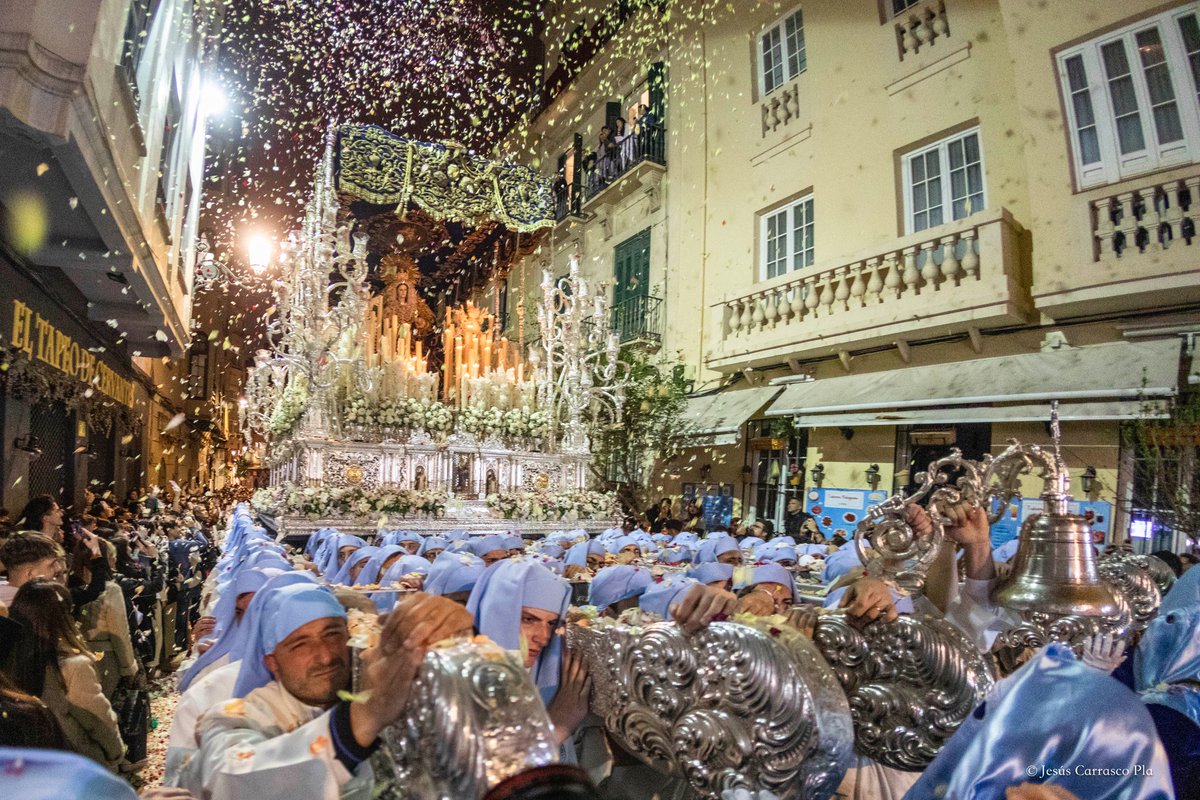 lasentencia's tweet photo. Queremos dar las gracias a todos los que ayer nos acompañaron arropando a Nuestros Sagrados Titulares desde la salida hasta la impresionante subida a Casapalma del Señor de la Sentencia o los más de 8 minutos de interminable petalada a la Virgen del Rosario.
📷 @JCarrascoPla https://t.co/THiWZgTm48