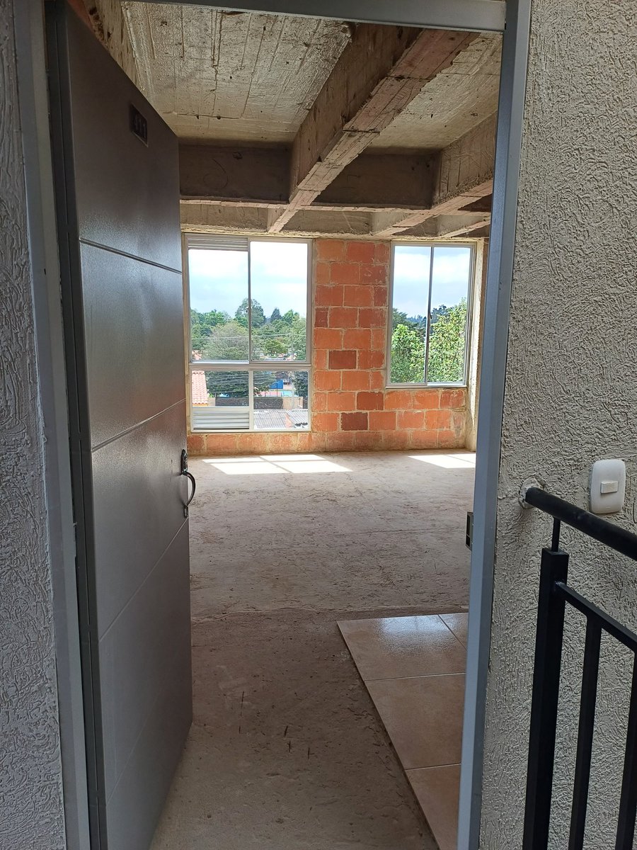 loreyanquen's tweet photo. Oportunidad de #negocio
Vendo apartaestudio ubicado en la ciudad de #chia a pocos pasos del centro comercial Vivenza Plaza, sector de alta valorización 
con baño, cocina, sala, zona de lavado, habitación, Cuarto piso,Se entrega en obra gris. 29 mtr
Precio negociable $135.000.000 https://t.co/7KITfIQfRp
