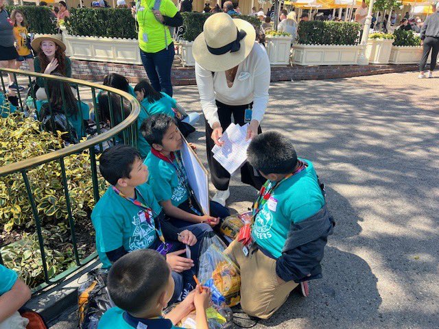 mtviewschools's tweet photo. STEAM learning at Disneyland continued this week as Payne School’s 5th graders took part in the  Disney Imagination Campus workshop of Theme Park Design. The students had an incredible day of learning and fun!  #mvsdrocks https://t.co/epA6zrpZ7N