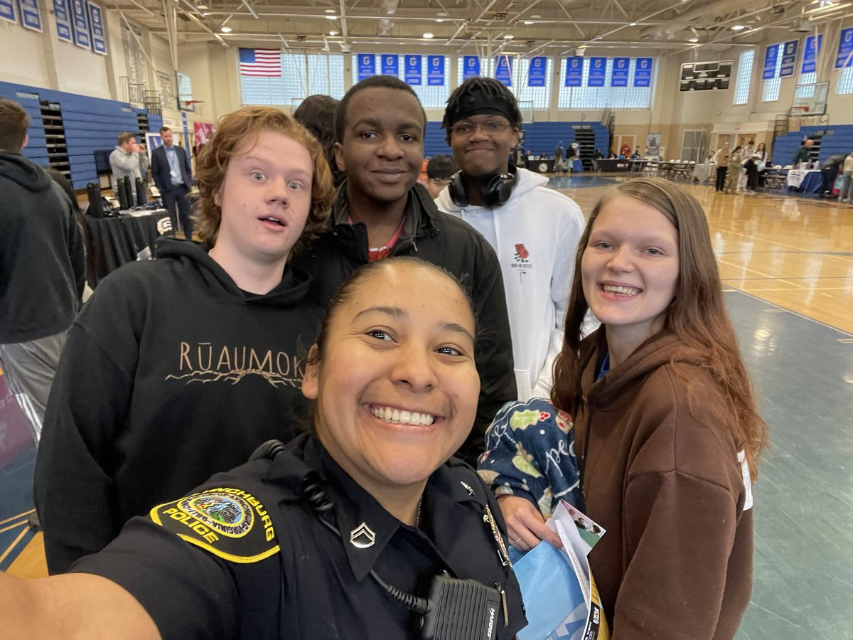 RamirezSro's tweet photo. The start to a perfect morning! Recruiting at my old stomping grounds 💙🤍💙@ecghighschool @LCSEDU https://t.co/22mDbyr9Lo
