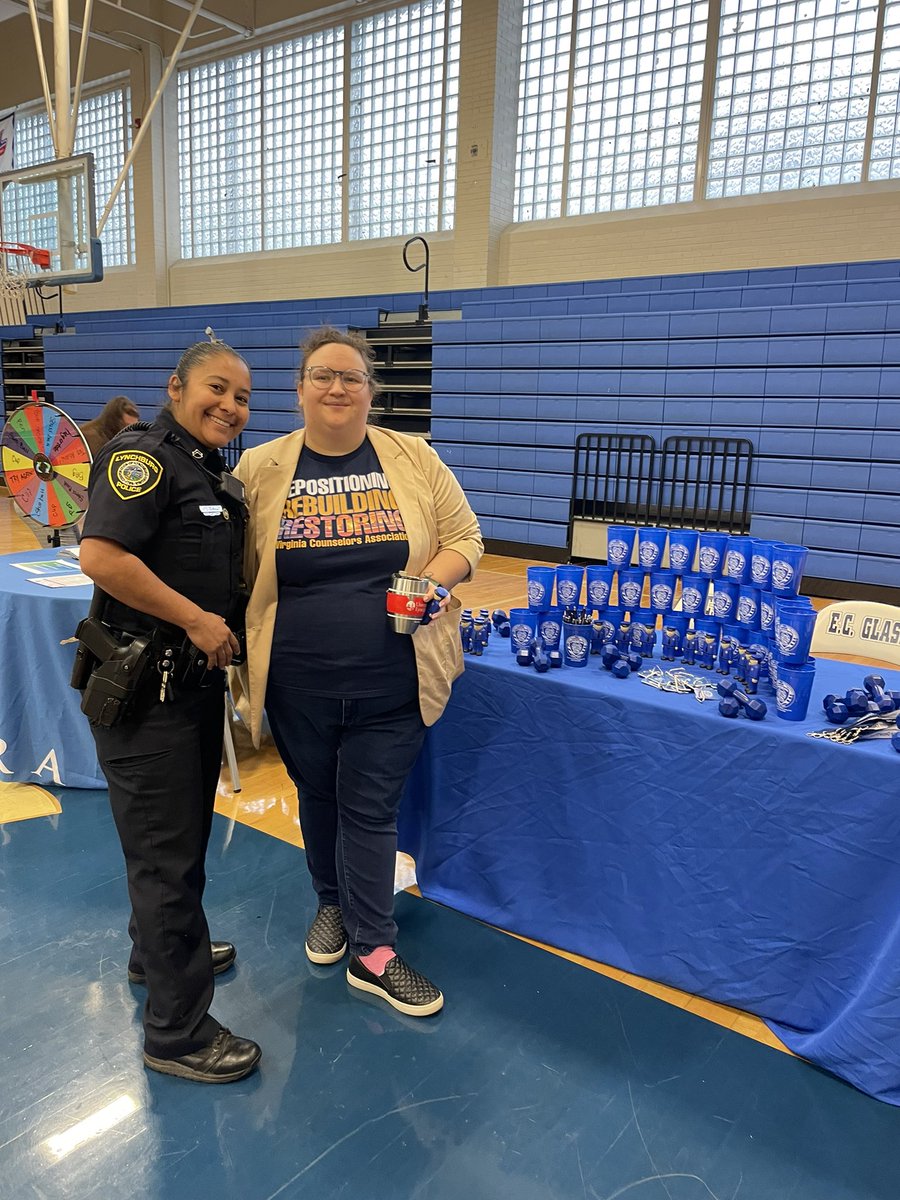 The start to a perfect morning! Recruiting at my old stomping grounds 💙🤍💙<a href="/ecghighschool/">E.C. Glass H.S.</a> <a href="/LCSEDU/">Lynchburg City Schools</a>