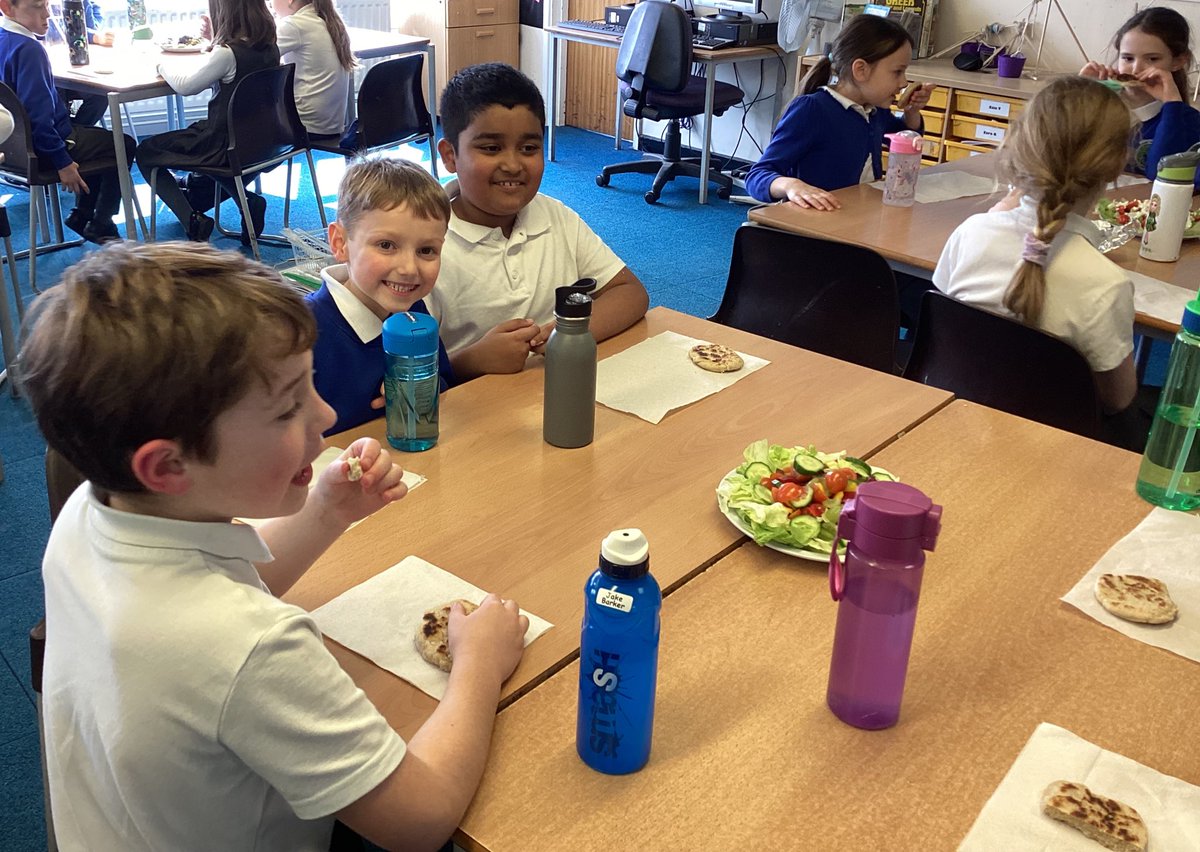 We had a lovely Ancient Greek picnic this afternoon in Egypt class. Rave reviews for salad all around! @billingshurstDT