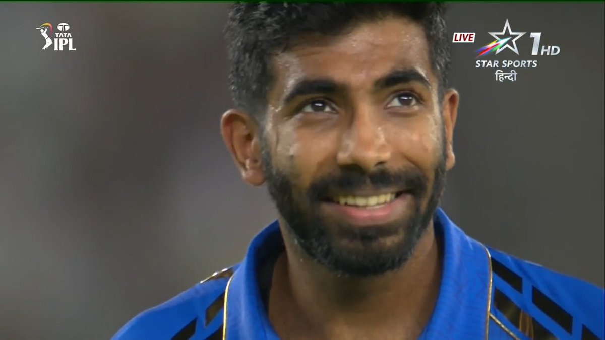 CricCrazyJohns's tweet photo. Economy of Mumbai Indians bowlers:

Bumrah - 9
Hardik - 11.5
Coetzee - 14.2
Kwena - 16.5
Mulani - 16.5
Chawla - 17

Bumrah is God in T20.....!!!! https://t.co/GZhY5OobFY