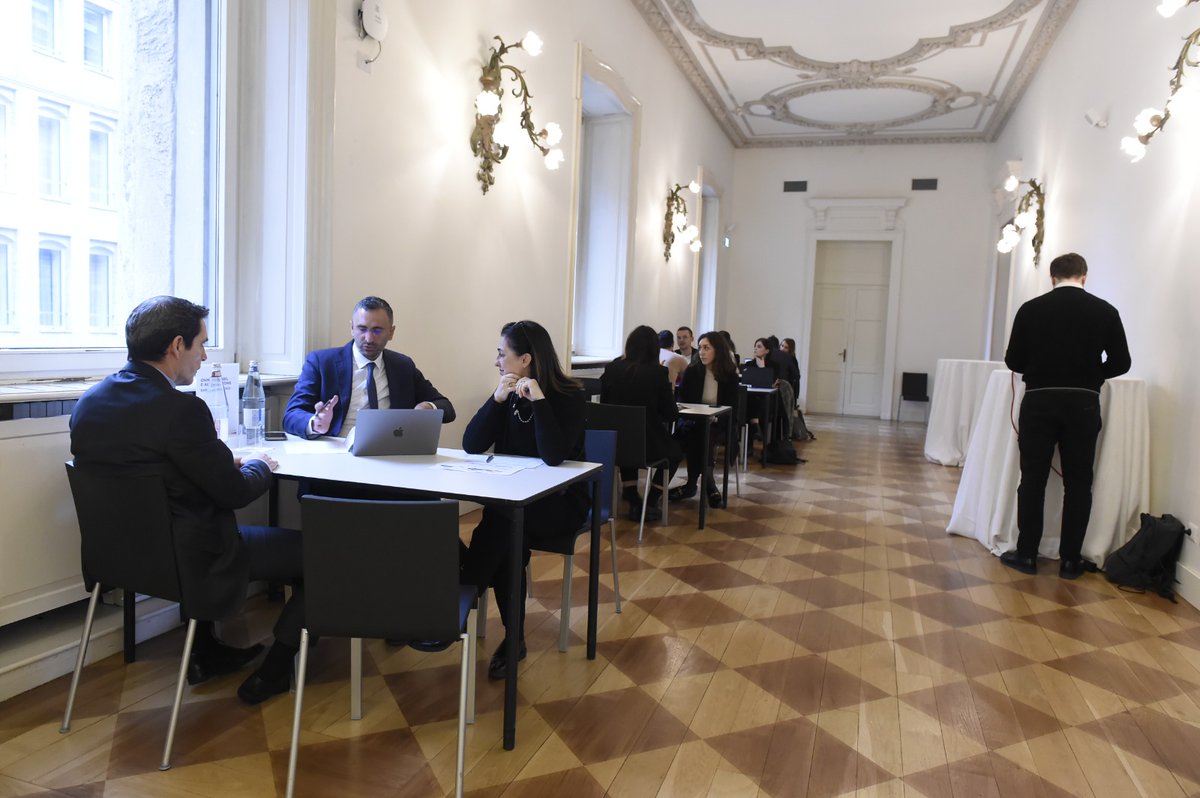 PromosItalia's tweet photo. 📌𝗗𝗶𝗴𝗜𝗧 𝗘𝘅𝗽𝗼𝗿𝘁 𝗗𝗮𝘆 - 𝟰^ 𝗲𝗱𝗶𝘇𝗶𝗼𝗻𝗲
🔴 In corso gli 𝗶𝗻𝗰𝗼𝗻𝘁𝗿𝗶 𝗼𝗻𝗲 𝘁𝗼 𝗼𝗻𝗲 tra le aziende e gli esperti di #ExportDigitale e i digital promoter del #PID su #digitalizzazione e uso del web per l'#export.
@camcom_milomb - @PID_CamCom https://t.co/pHHKFduTj6