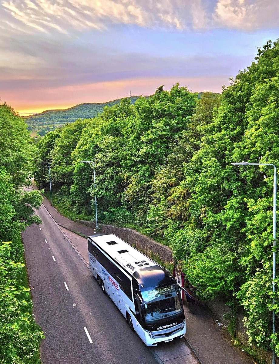 Thank you to our fantastic driver Tony Behan for capturing this fantastic shot 📸 Discover our top 5 places to visit by coach this Easter bank holiday 👉 bit.ly/4cx3TWI