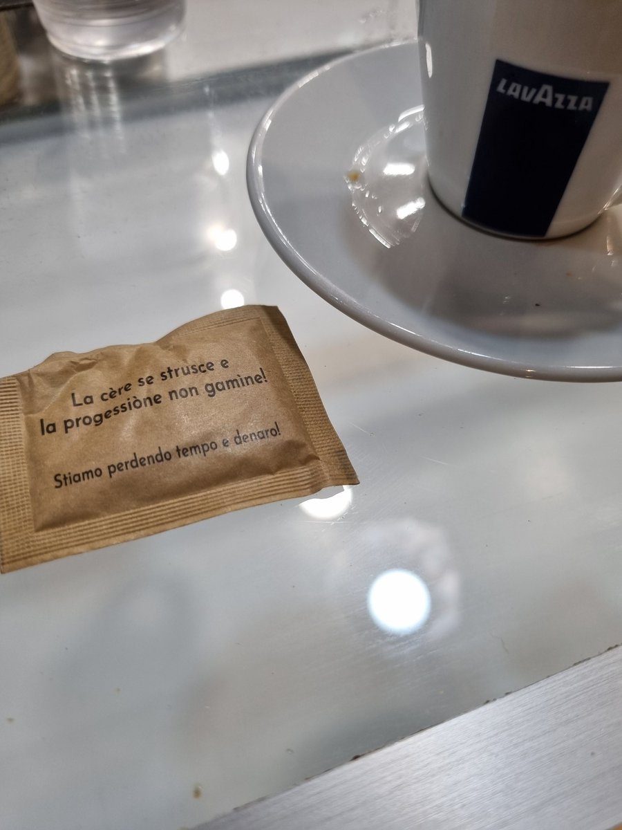 D_Curcelli's tweet photo. "A cera se struje e 'a prucessione nun cammina"
Spesso capita di indugiare troppo e di sprecare tempo inutilmente.
#linguamadre #SBlab24 #scritturebrevi https://t.co/I8uXdCRw9Z