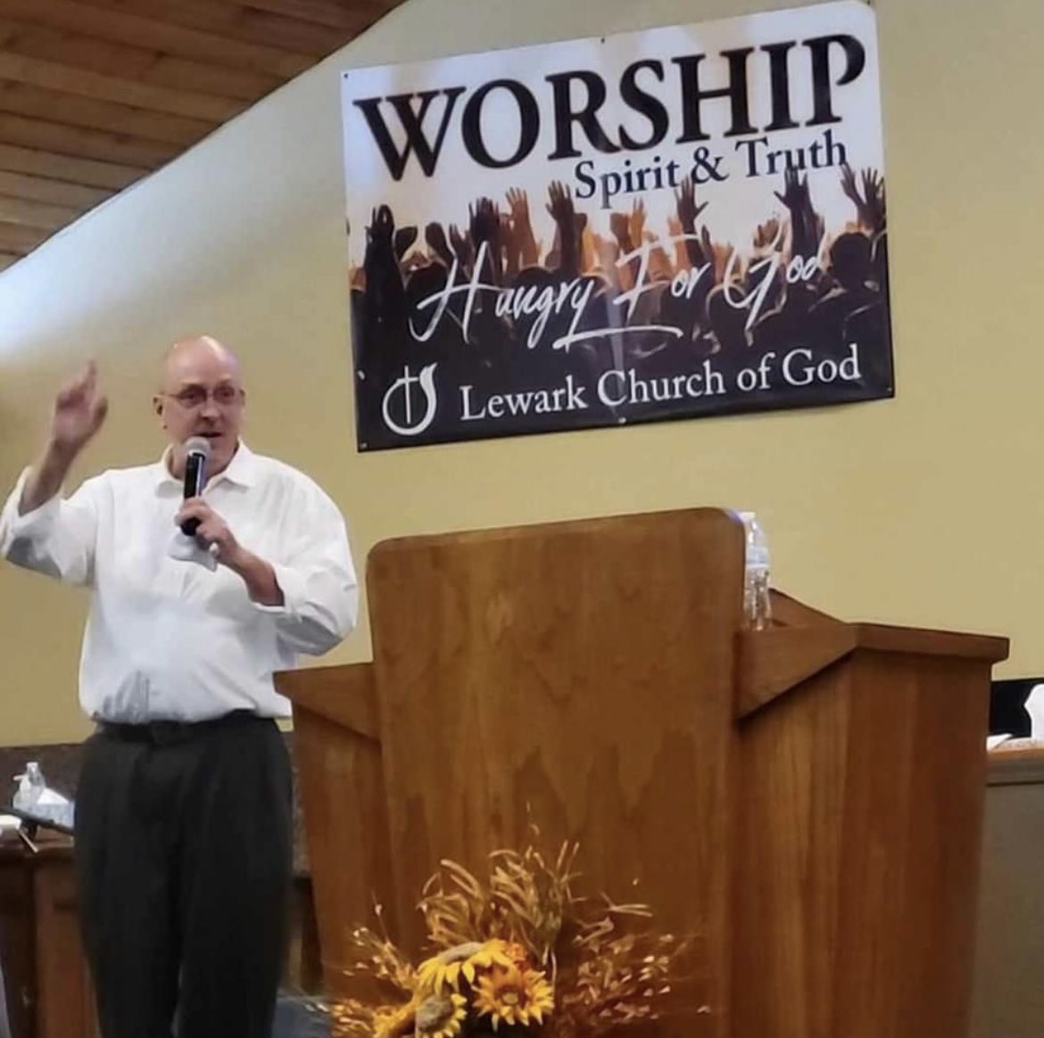 antifaoperative's tweet photo. Kansas pastor, William Dodd, has pled no contest to raping a child under the age of 14. https://t.co/NCSSiUnU2h